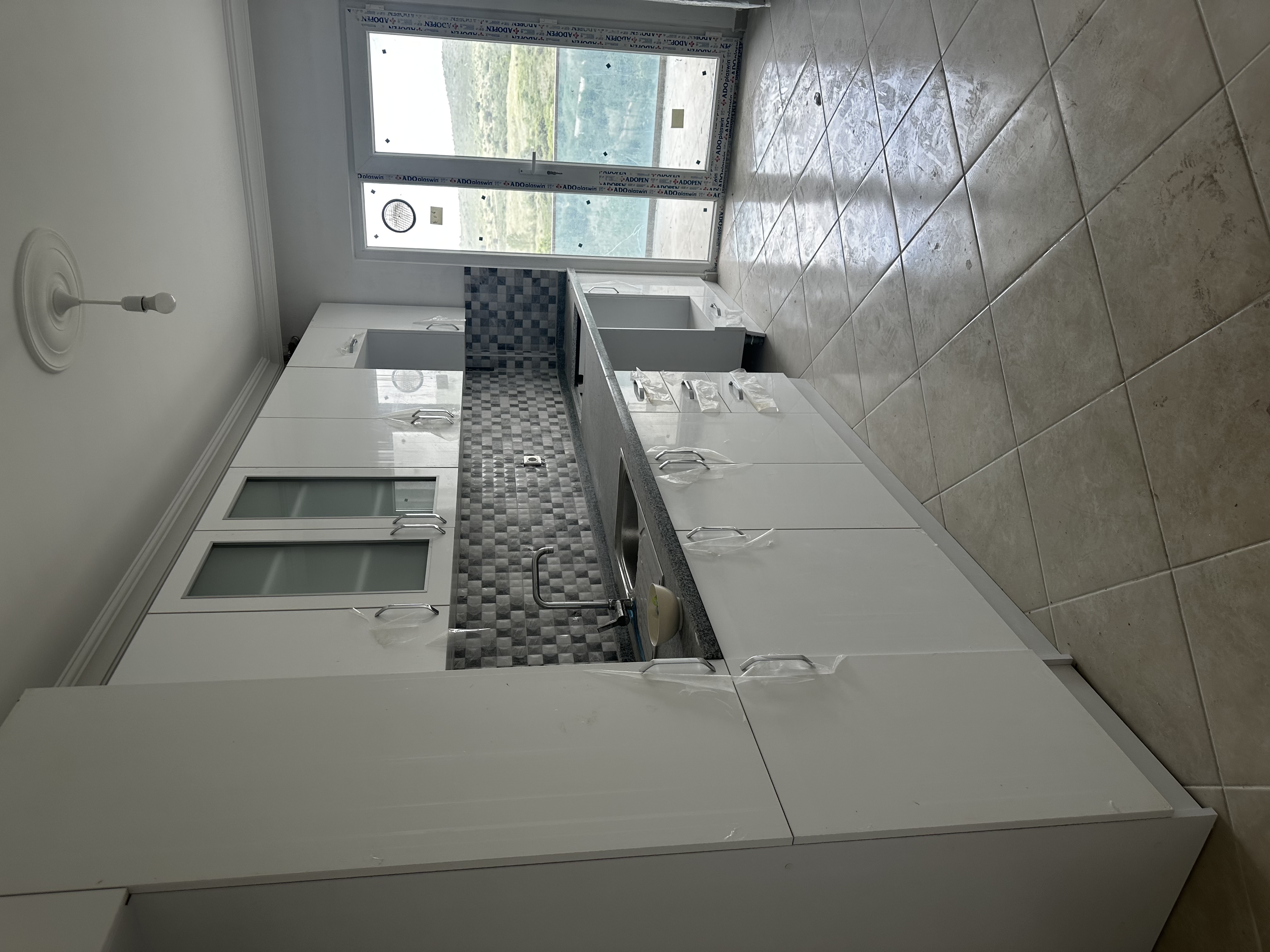 Tuzla Aydınlı'da Satılık Sıfır 3+1 Daire - Doğa Manzaralı