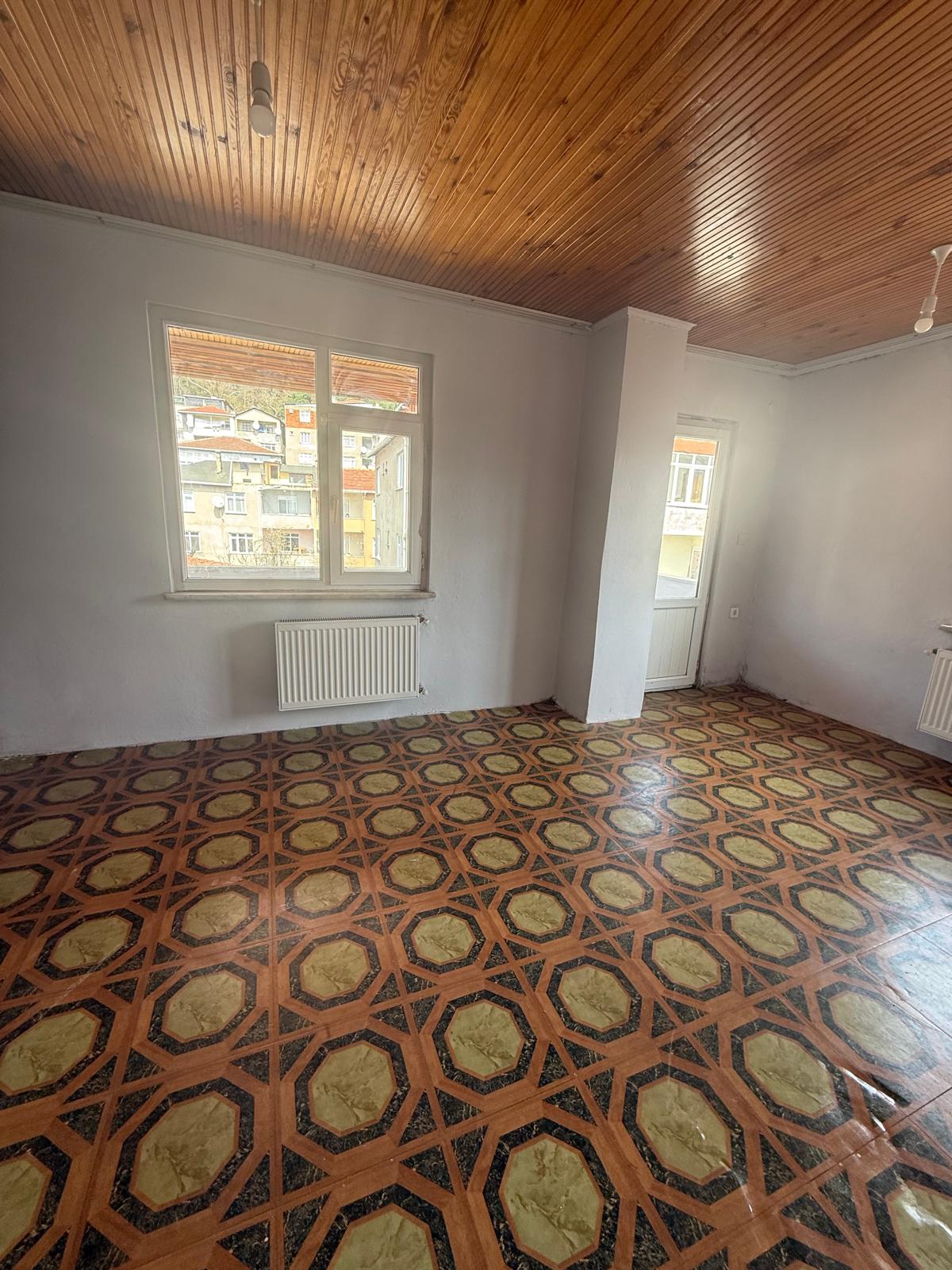 Maltepe Başıbüyük'te Deniz ve Orman Manzaralı 2+1 Daire