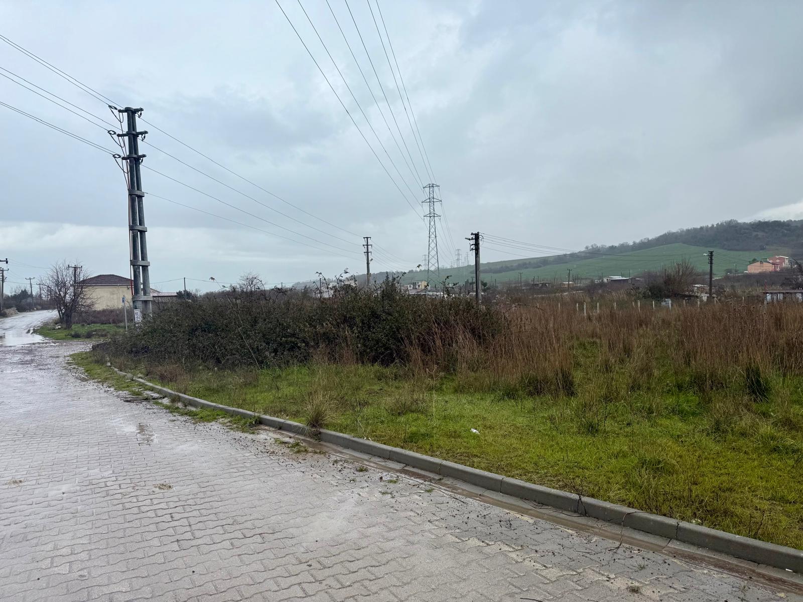 YALOVA ÇİFTLİKKÖY KILIÇ KÖYÜ 891m2 İMARLI SATILIK ARSA
