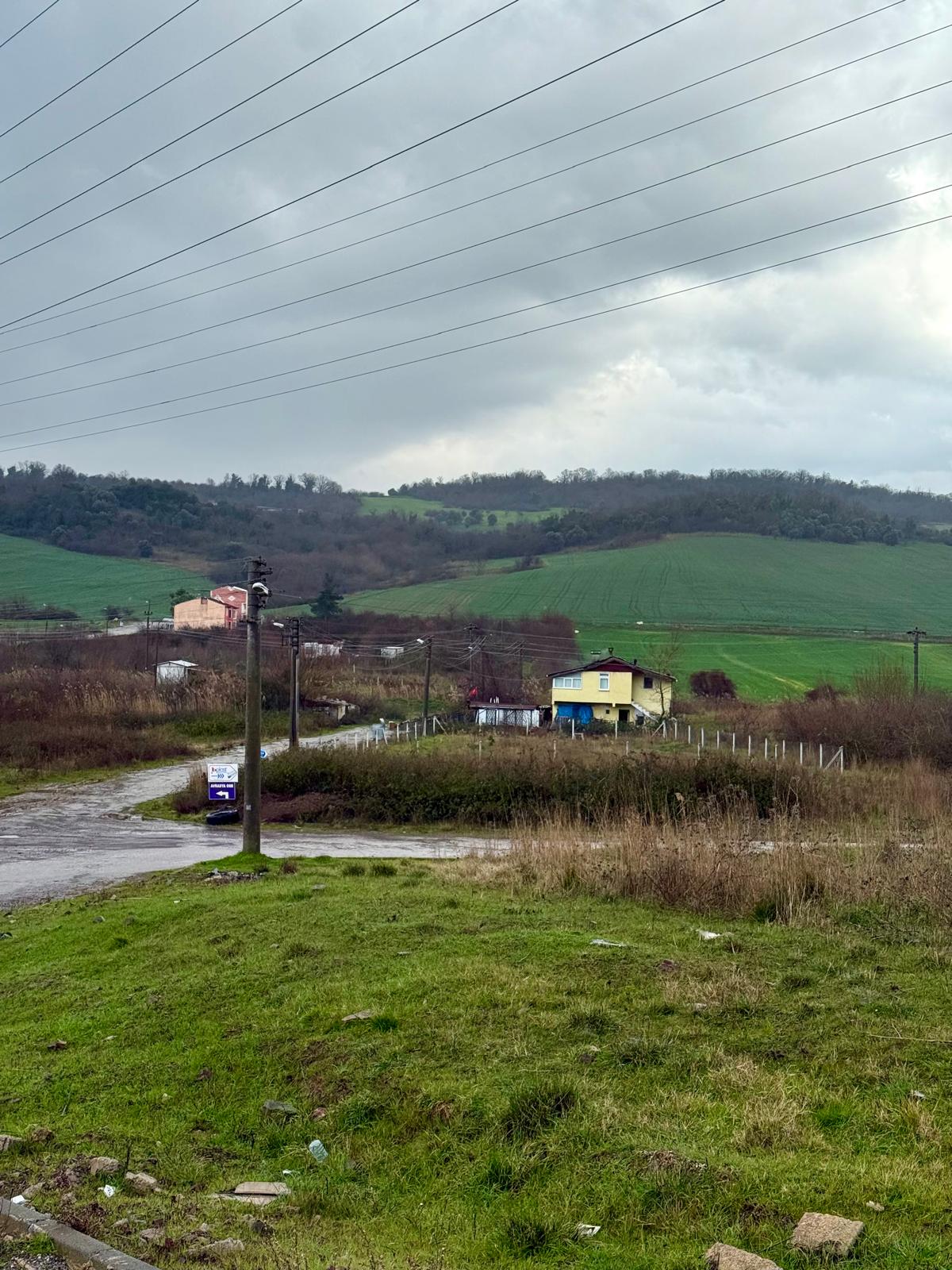 YALOVA ÇİFTLİKKÖY KILIÇ KÖYÜ 891m2 İMARLI SATILIK ARSA