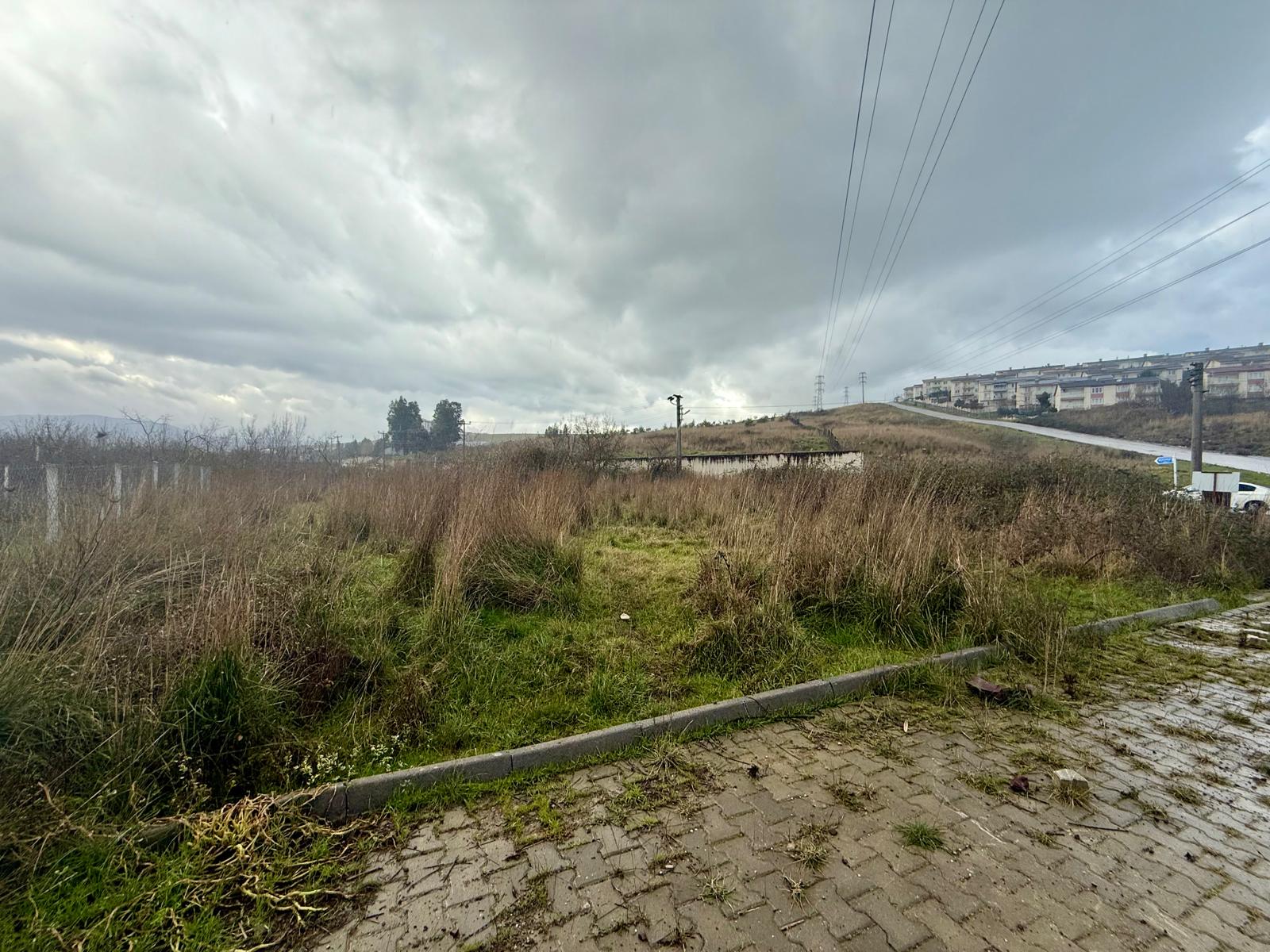 YALOVA ÇİFTLİKKÖY KILIÇ KÖYÜ 891m2 İMARLI SATILIK ARSA