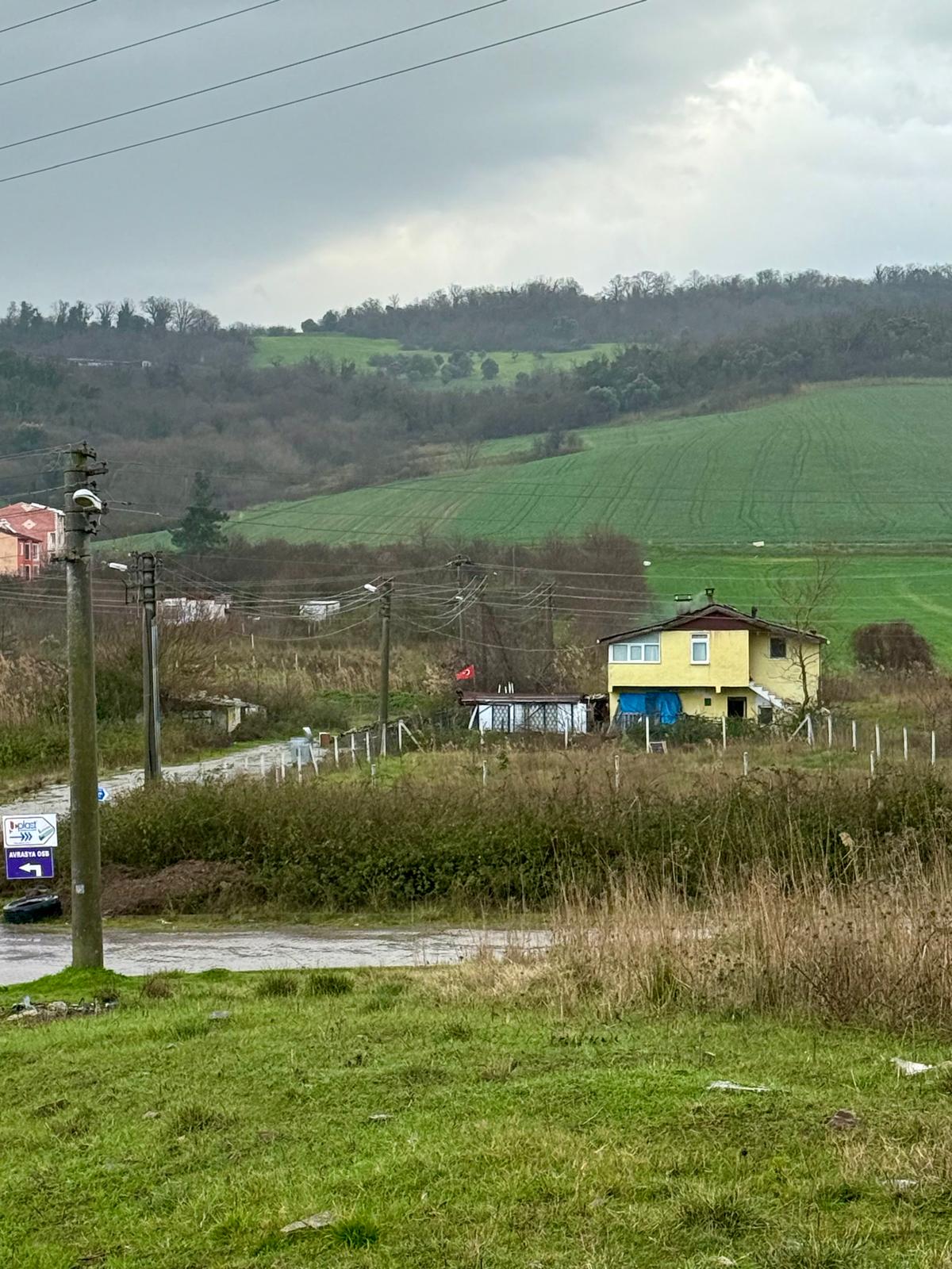 YALOVA ÇİFTLİKKÖY KILIÇ KÖYÜ 891m2 İMARLI SATILIK ARSA